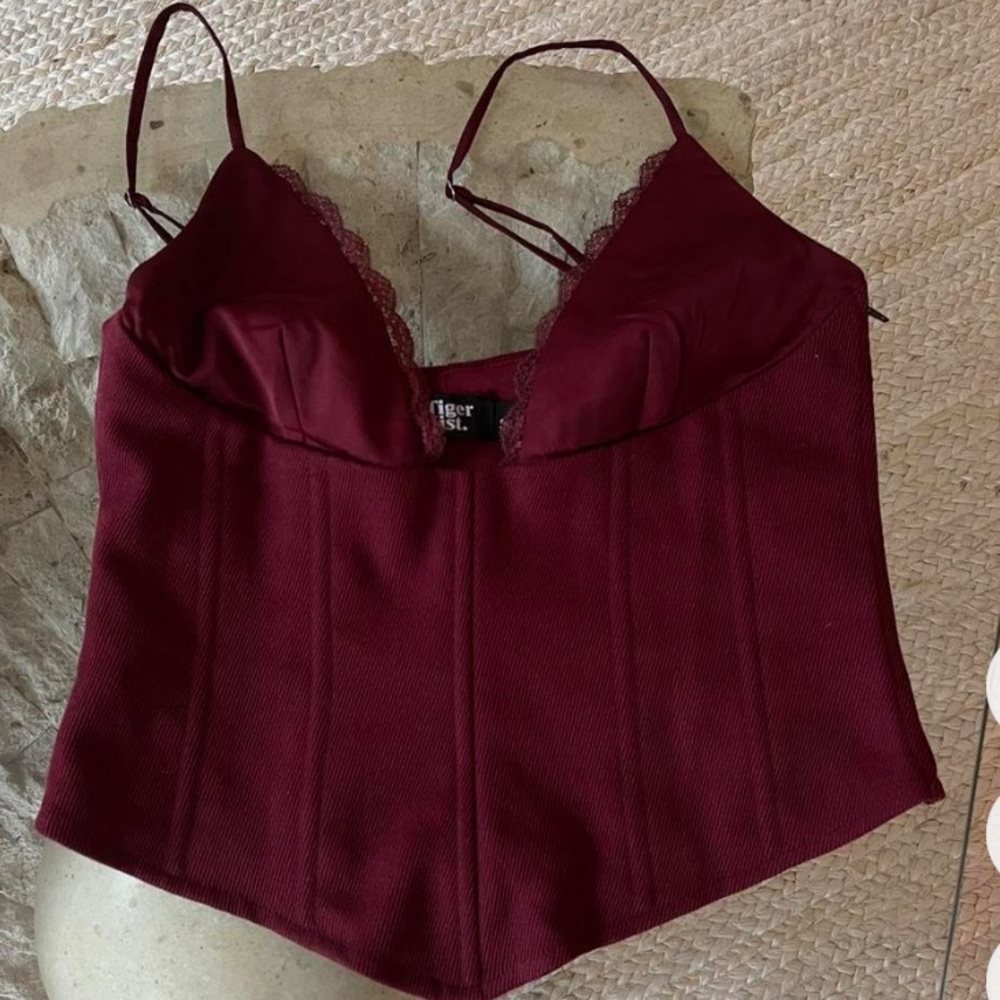 Tiger mist Tao burgundy/ maroon corset top